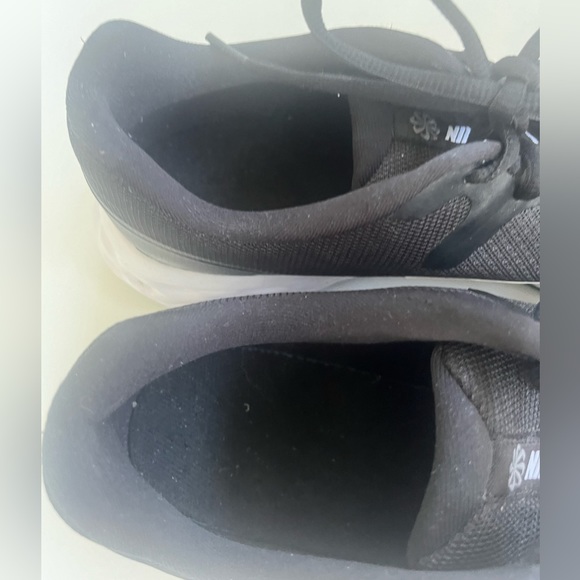 Nike Revolution 6 men’s 14 sneaker shoes black white DC 3728-003 - Picture 13 of 15